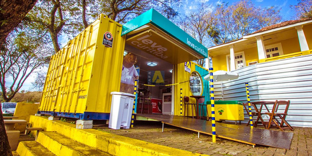 Container utilizado durante a reforma da Casa Amarela Parque Barigui.